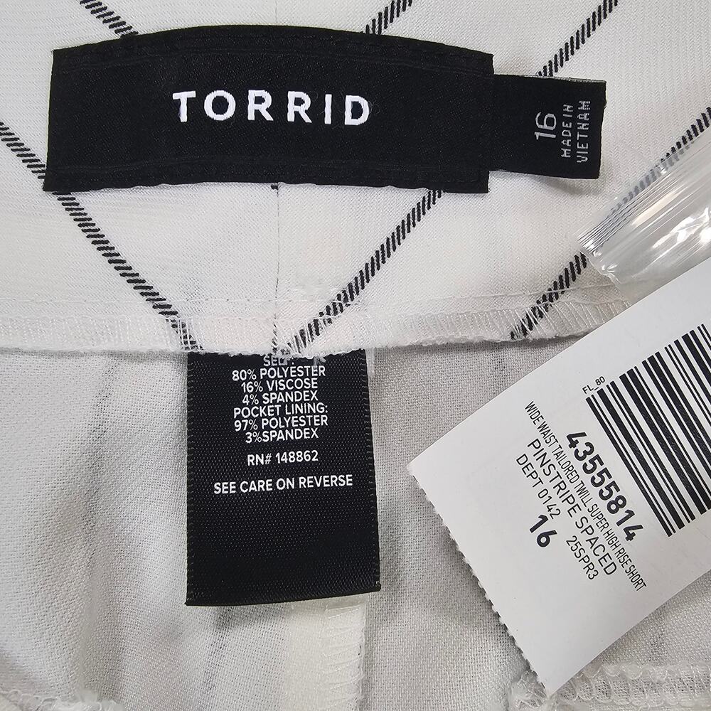 NWT Torrid Shorts Womens Size 16 White Black Pinstrip Twill Tailored Classic - Picture 7 of 11